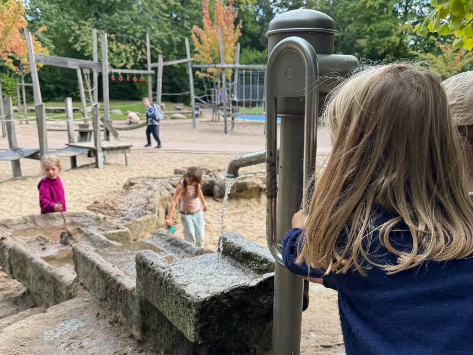 Spielplatz Trenknerweg – Wasserspiele für Kinder